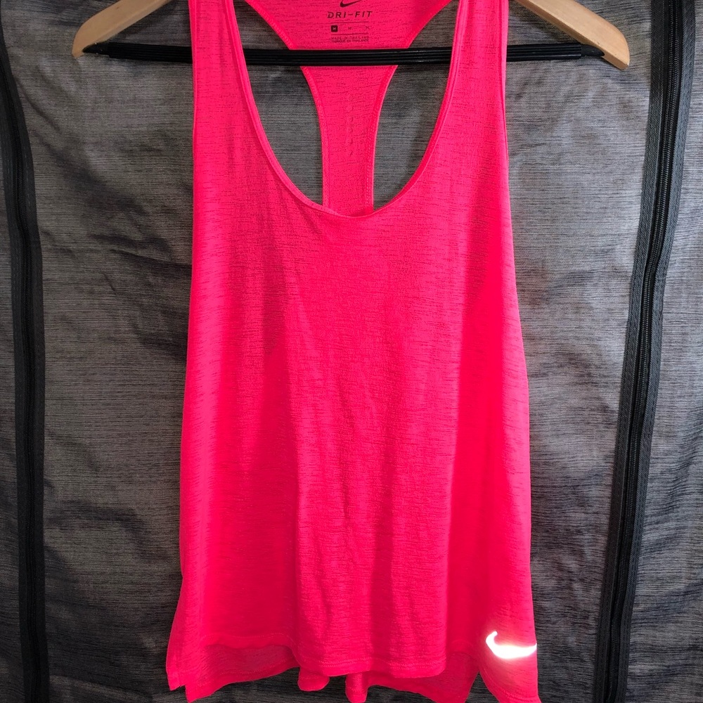 Nike tank nwot medium